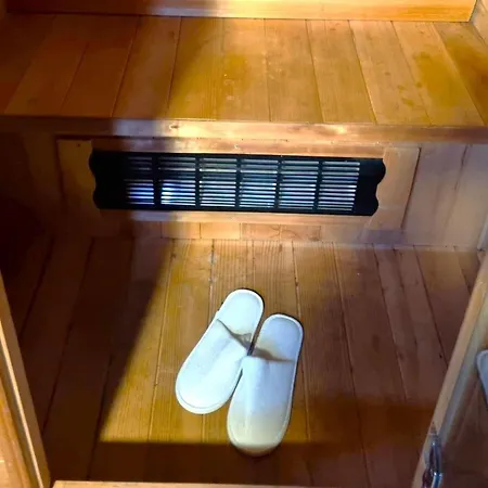 بيت للعطل Luxury Tiny House With Sauna In *