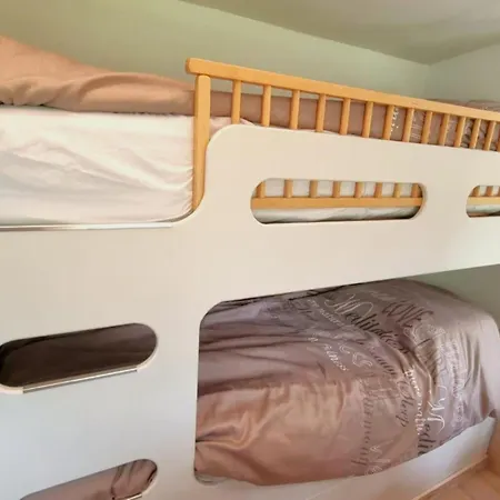 Luxury Tiny House With Sauna In Сasa de vacaciones Lierneux